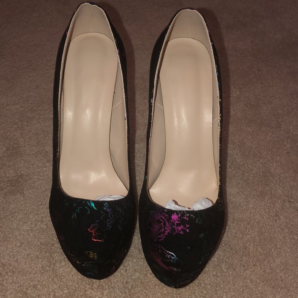 Heels - Picture 8 of 8